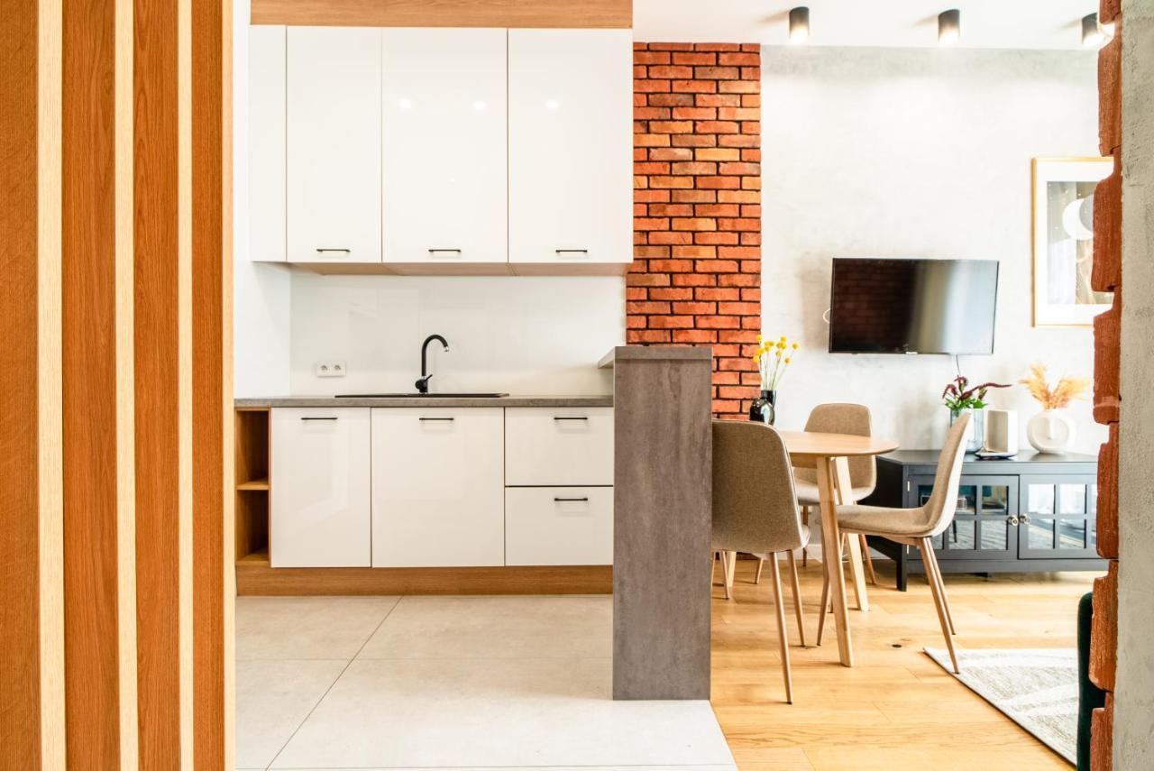 Apartamentysnu, Wola Premium II Z Parkingiem Warsaw Exterior photo